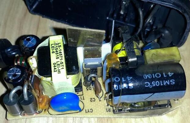 瓷片電容在信號電路的作用是什么？