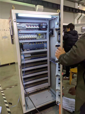 馬坑鐵礦控制柜調試發(fā)貨與電氣安裝服務全流程解析
