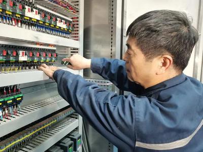 鞏留縣特殊醫(yī)學配方奶生產線建設項目電氣安裝服務進入收尾階段